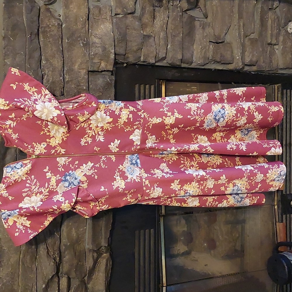 Dress - Picture 2 of 2
